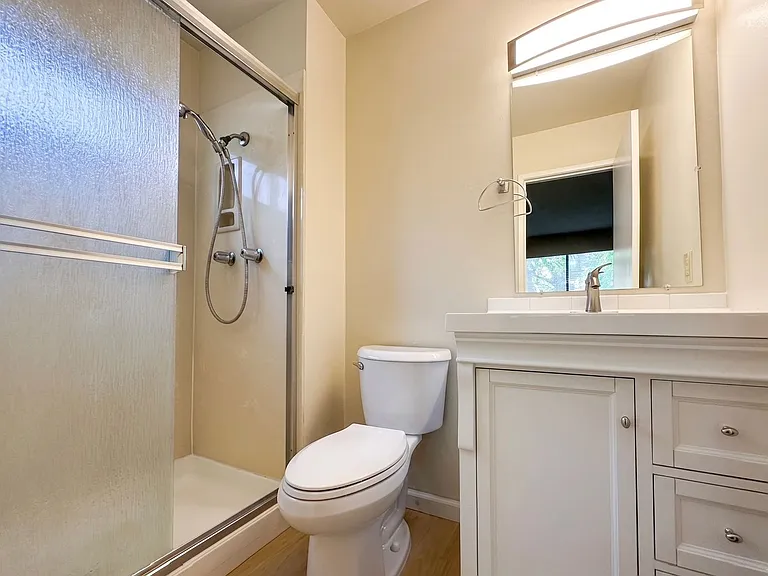 942 Marie Ave — Photo 11