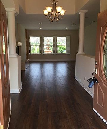 4th image of 36568 Oak View Dr
