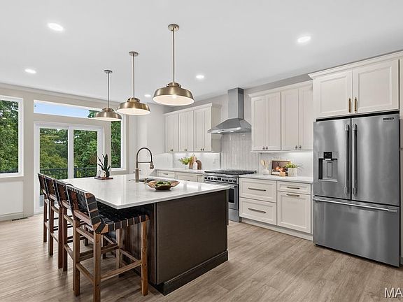 5th image of 674 Grand View Ridge Ct