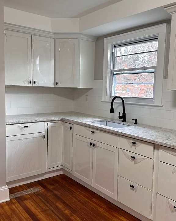 1st image of 512 Park Ave #2