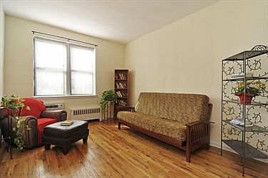 3rd image of 509 E 88th St APT 4B