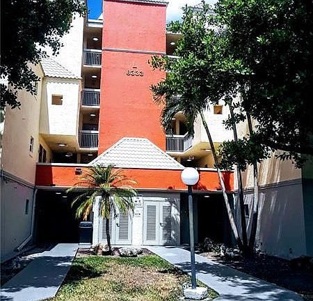 2nd image of 8333 Lake Dr APT 403