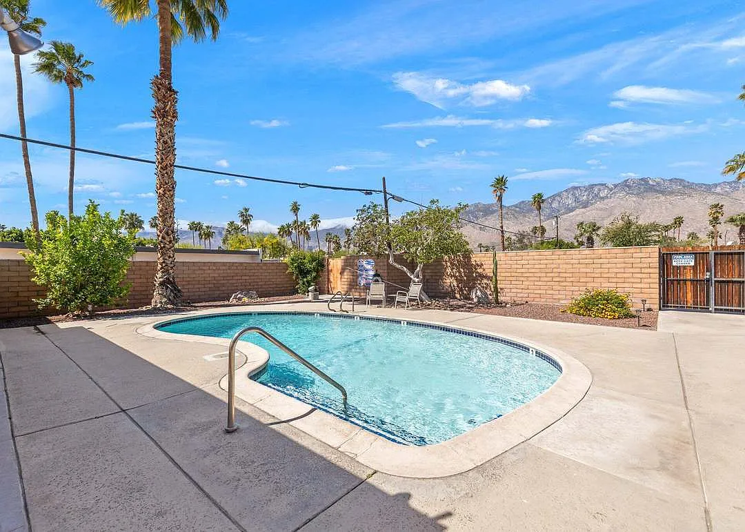 Building Photo - 508 Desert View Dr
