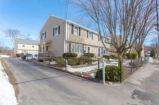 5th image of 15 Central St #1