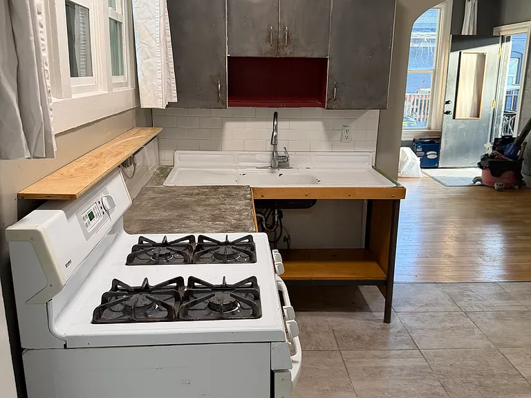 553 E 700 S #3 — Photo 11