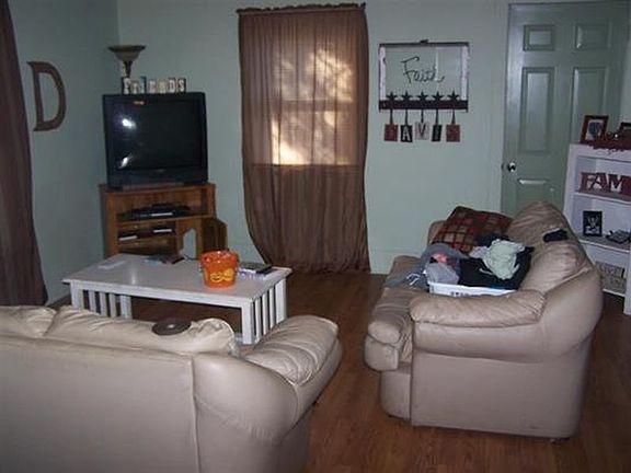 3rd image of 104 Washington St