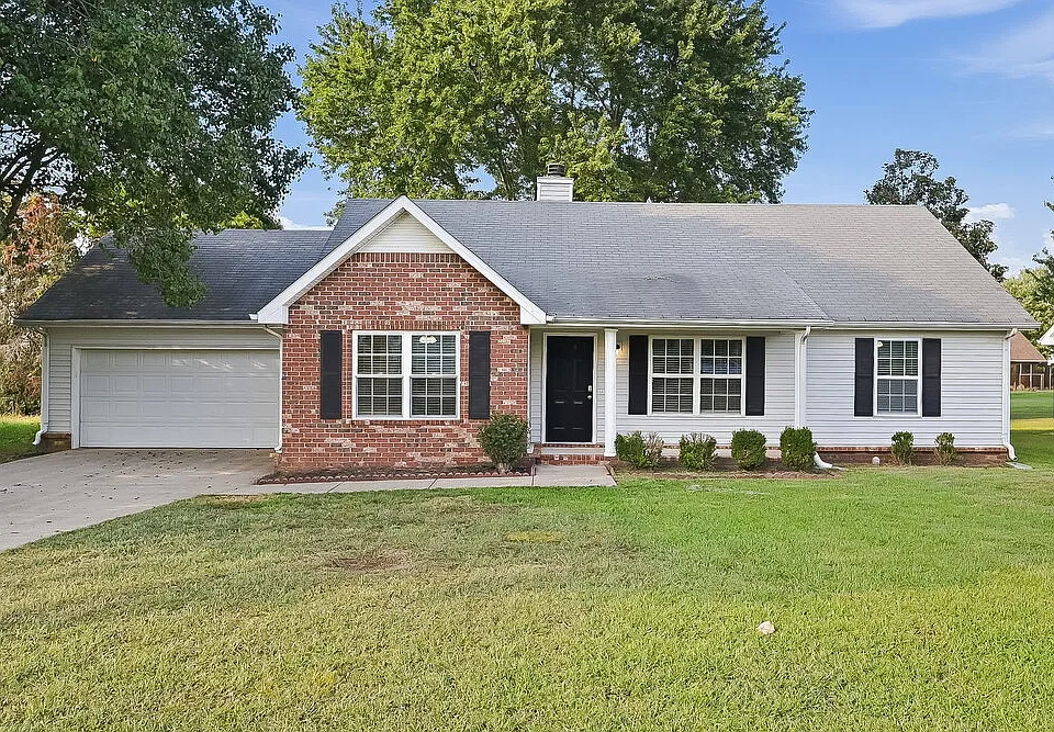2918 Weybridge Dr