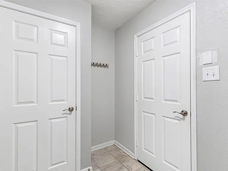 20805 Langworth Pl — Photo 25