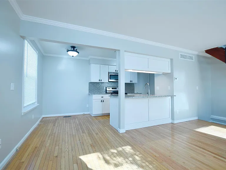 1527 Mariner Dr — Photo 2