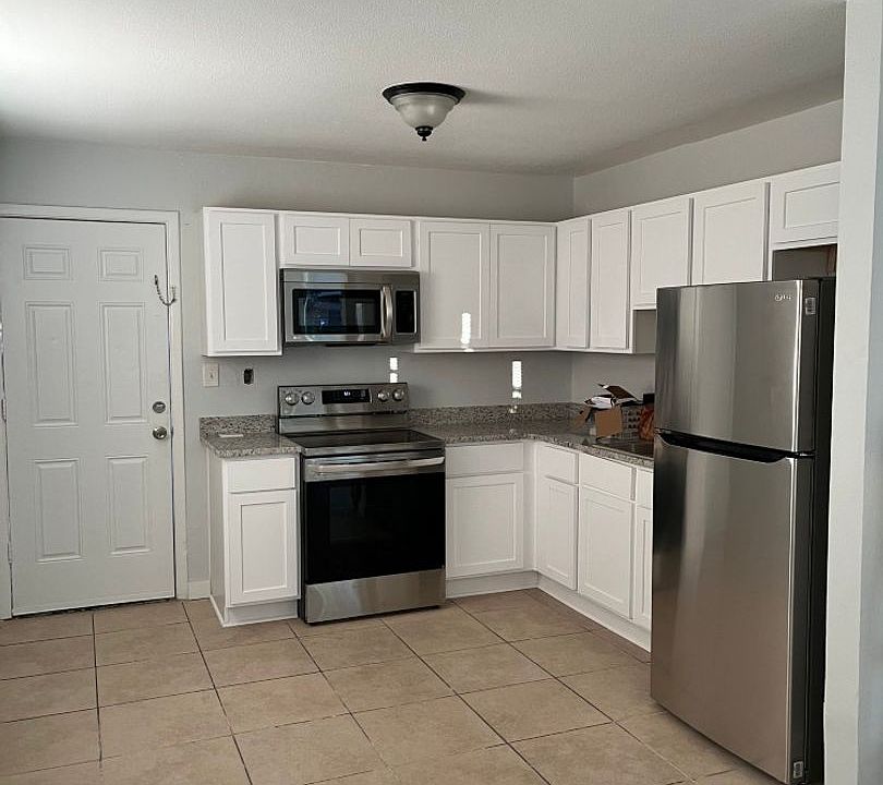 1st image of 701 Oaklawn St APT 4