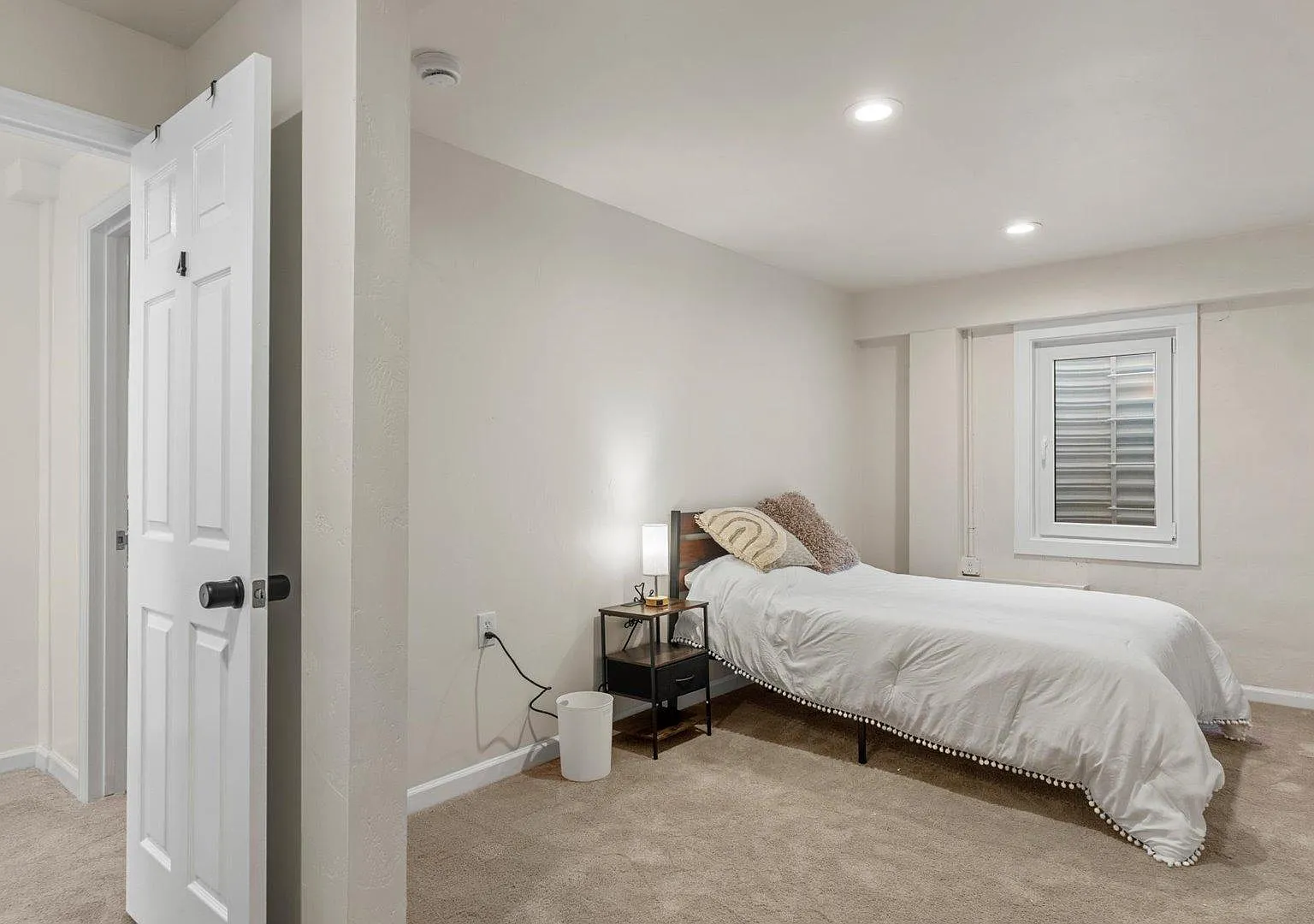 4 bed, 4.0 bath, 3238 sqft, $1,057 — Photo 2