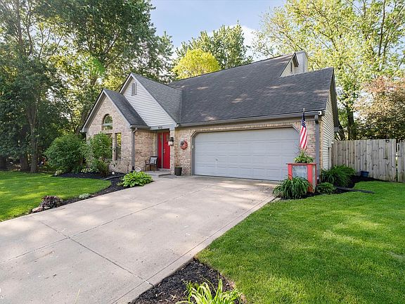 3rd image of 410 Wood Hollow Ct