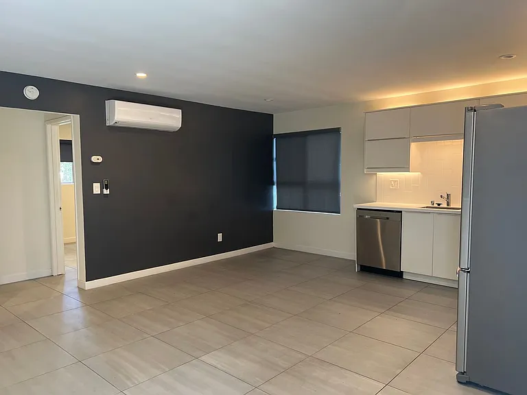 4204 Campus Ave — Photo 10