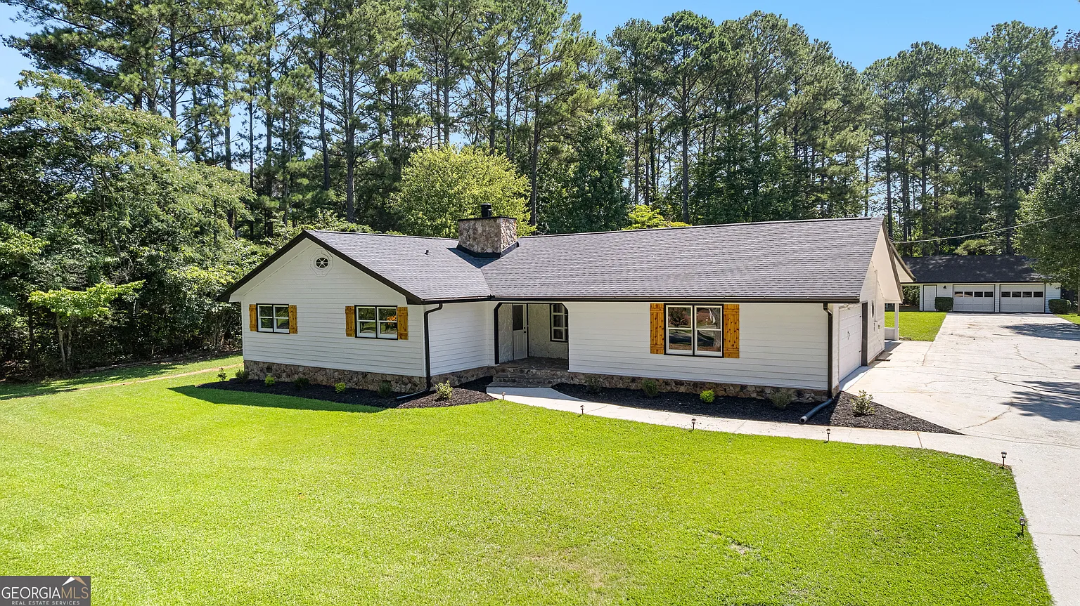 130 Holly Hill Rd photo 1