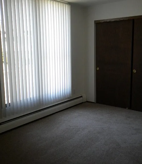 2612 N Maryland Ave — Photo 5