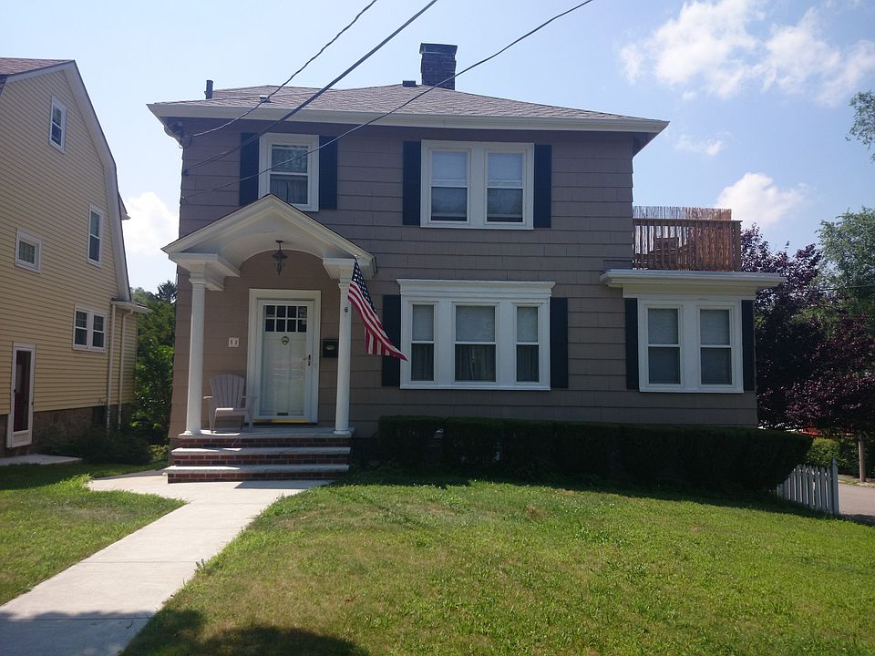 2nd image of 90 Parklawn Rd