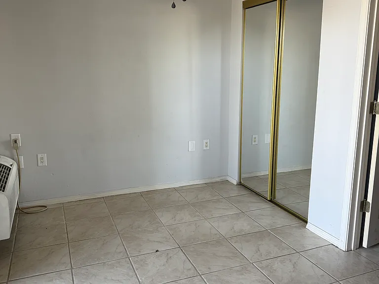 201 S Stillman St #2 — Photo 4