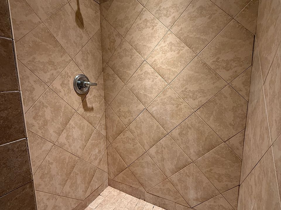 1st image of 20 E Main St #1