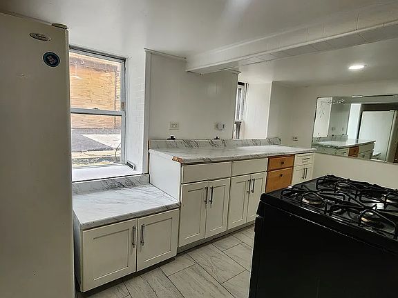 2nd image of 322 11th St Floor 1