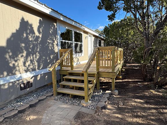 3rd image of 13 E Willard Rd