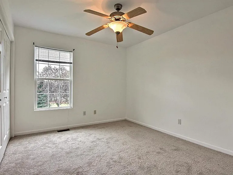 1200 Emma Ct — Photo 18