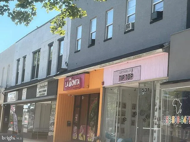 533 E Landis Ave #C — Photo 2