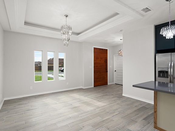 3rd image of 2214 San Pascual St