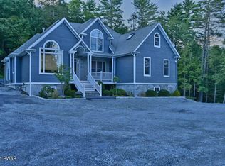 109 Shadow Ln, Milford, PA 18337