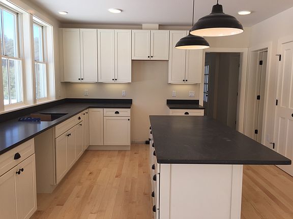 2nd image of 309 NW Sharmin Dr