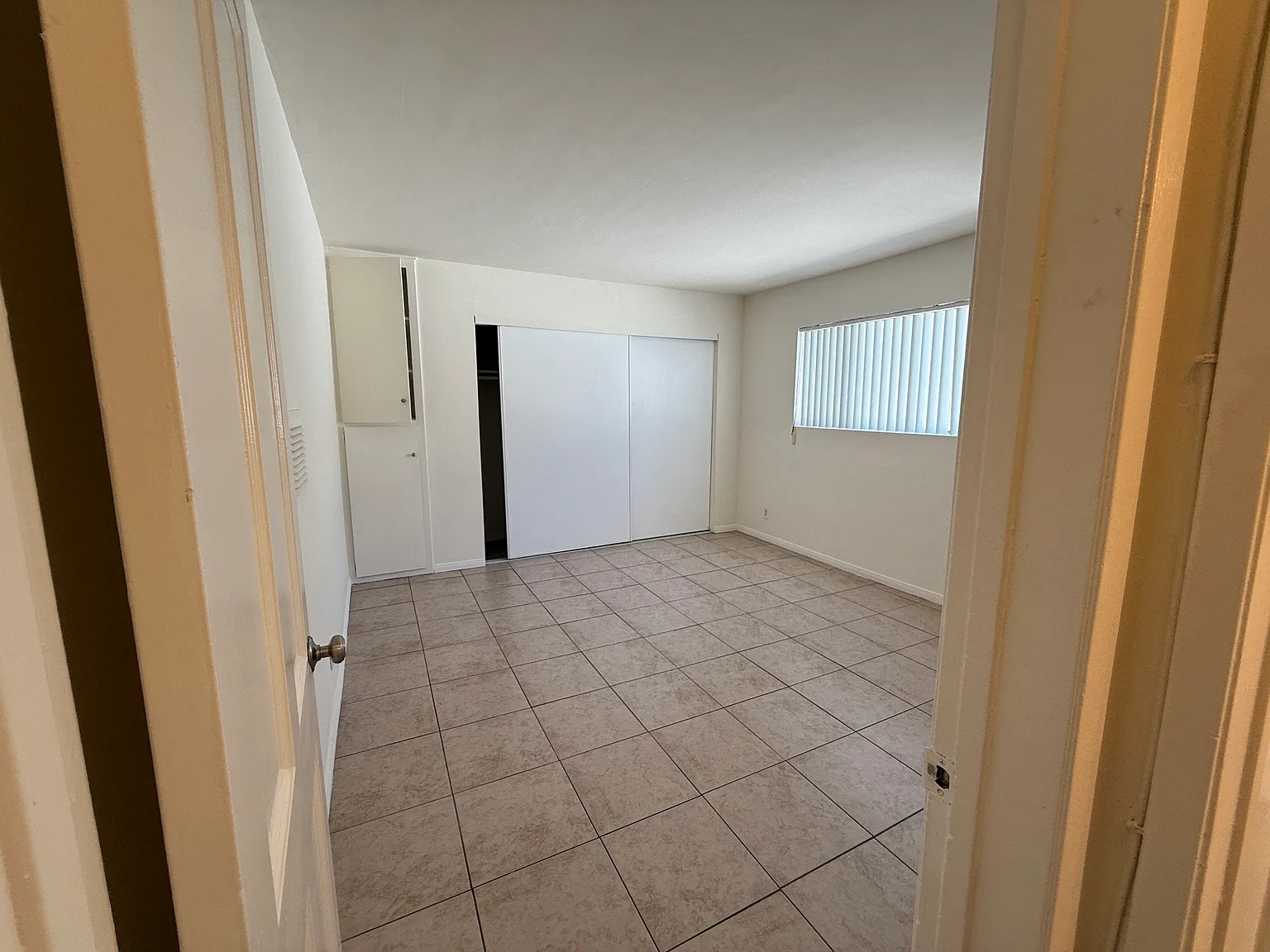 Campus Apartments — Photo 4