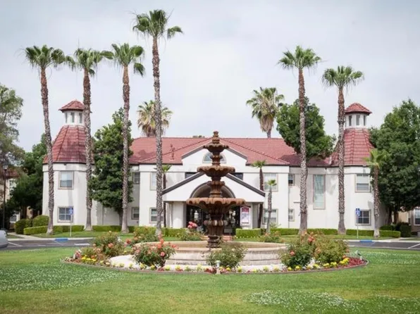 8153 N Cedar Ave APT 216, Fresno, CA 93720