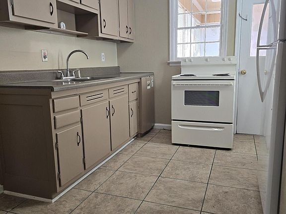 4th image of 109 Audubon Cir