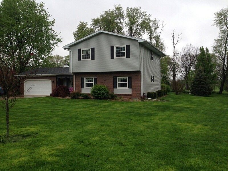 1st image of 325 Knollcrest Dr