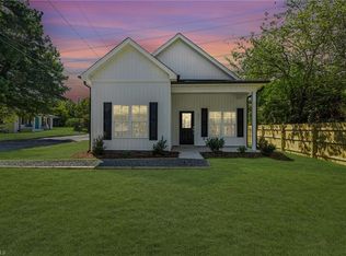 1012 Short St, Burlington, NC 27217