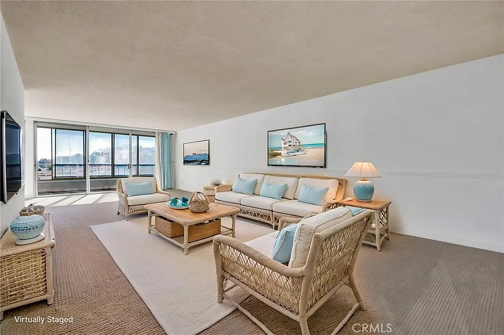 2 bed, 1565 sqft, $4,700 — Photo 3
