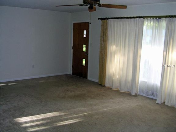 5th image of 27814 Lisa Dr