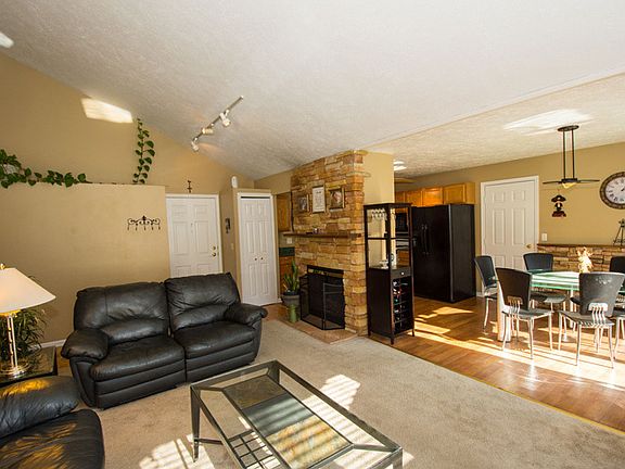 4th image of 22780 Arbor Pointe Dr
