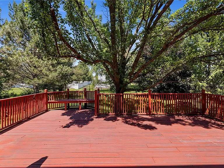 40 Alverstone Way — Photo 6
