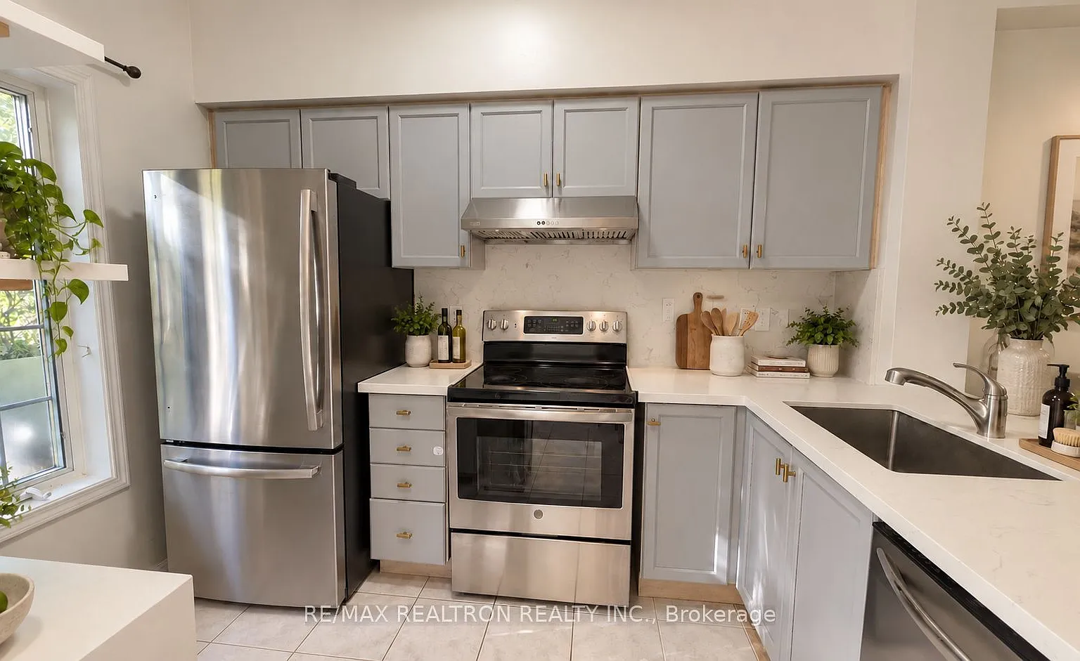 3 bed, $3,200 — Photo 4