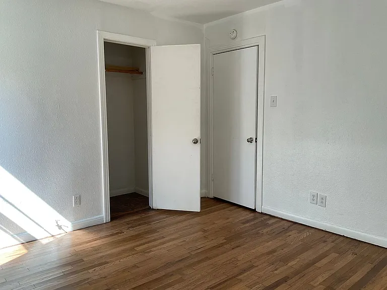 1007 Flag St — Photo 6
