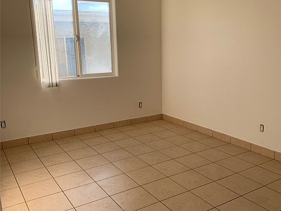 3rd image of 316 S New Hampshire Ave #207