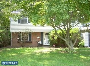14 Barker Ln, Willingboro, NJ 08046