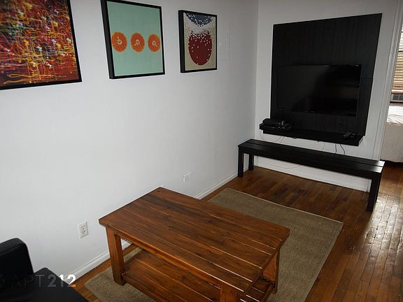 3rd image of 370 W 52nd St APT 4E