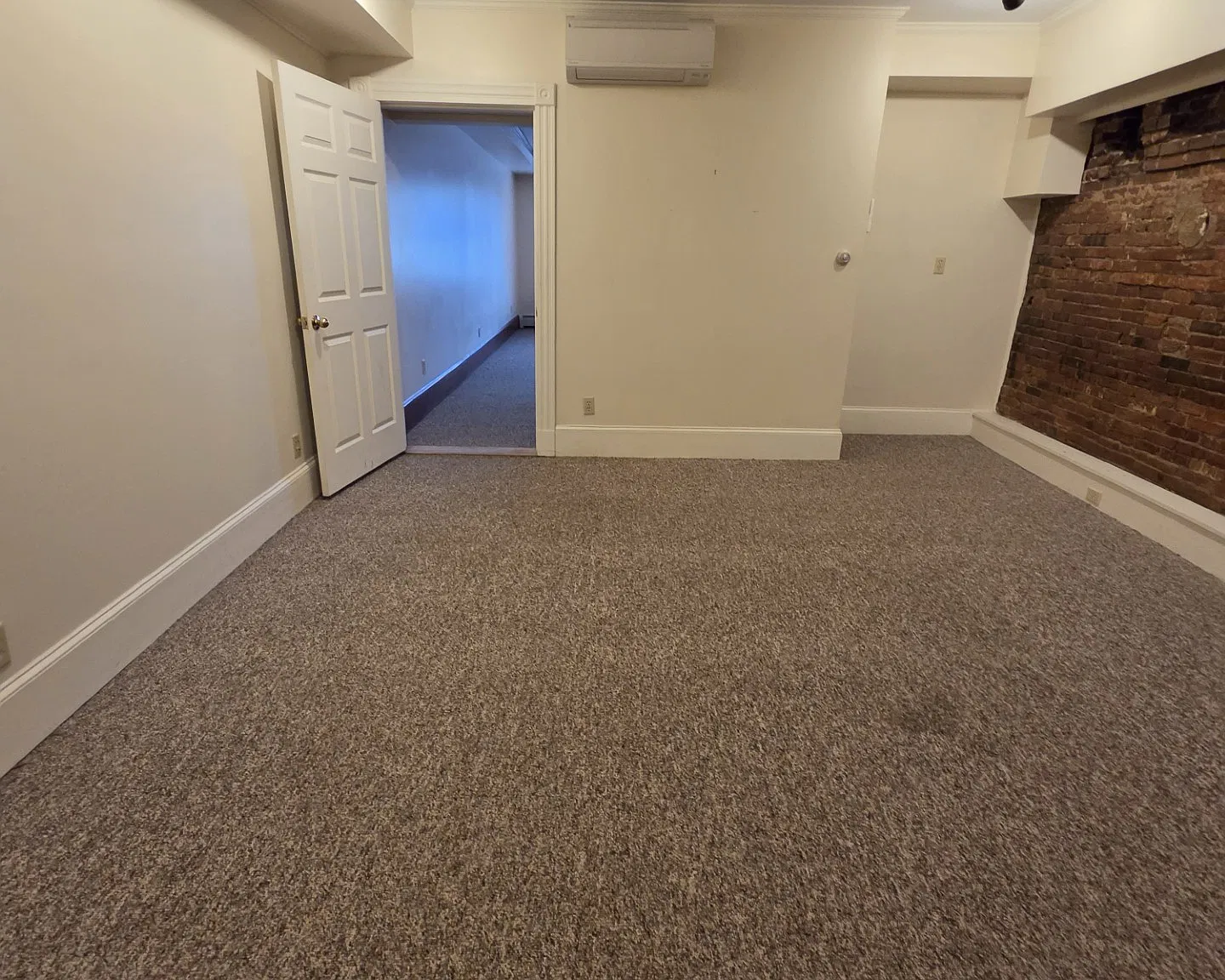 1 bed, 592 sqft, $700 — Photo 2