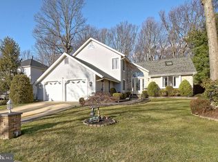 100 Robert Ct, Turnersville, NJ 08012