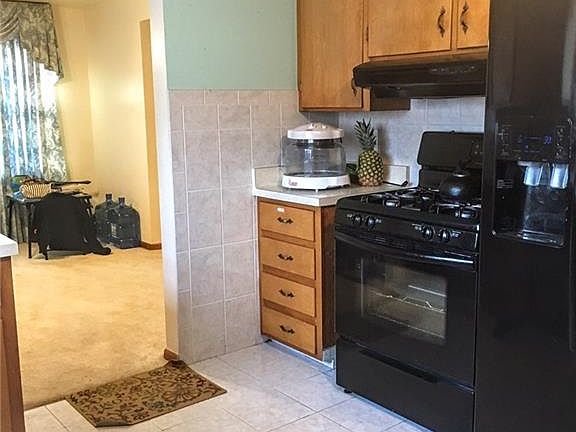 4th image of 24 Aurora Dr