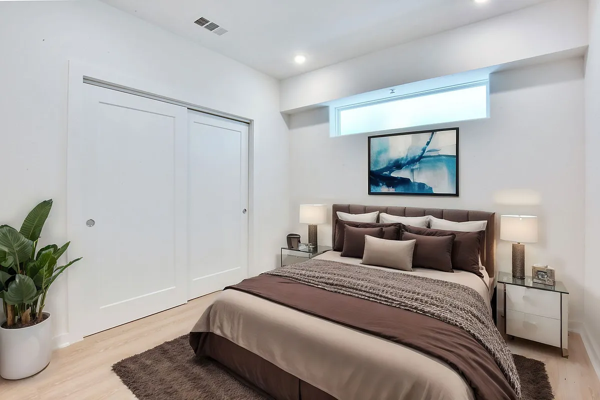 Building Photo - 4802 S Congress Ave #407