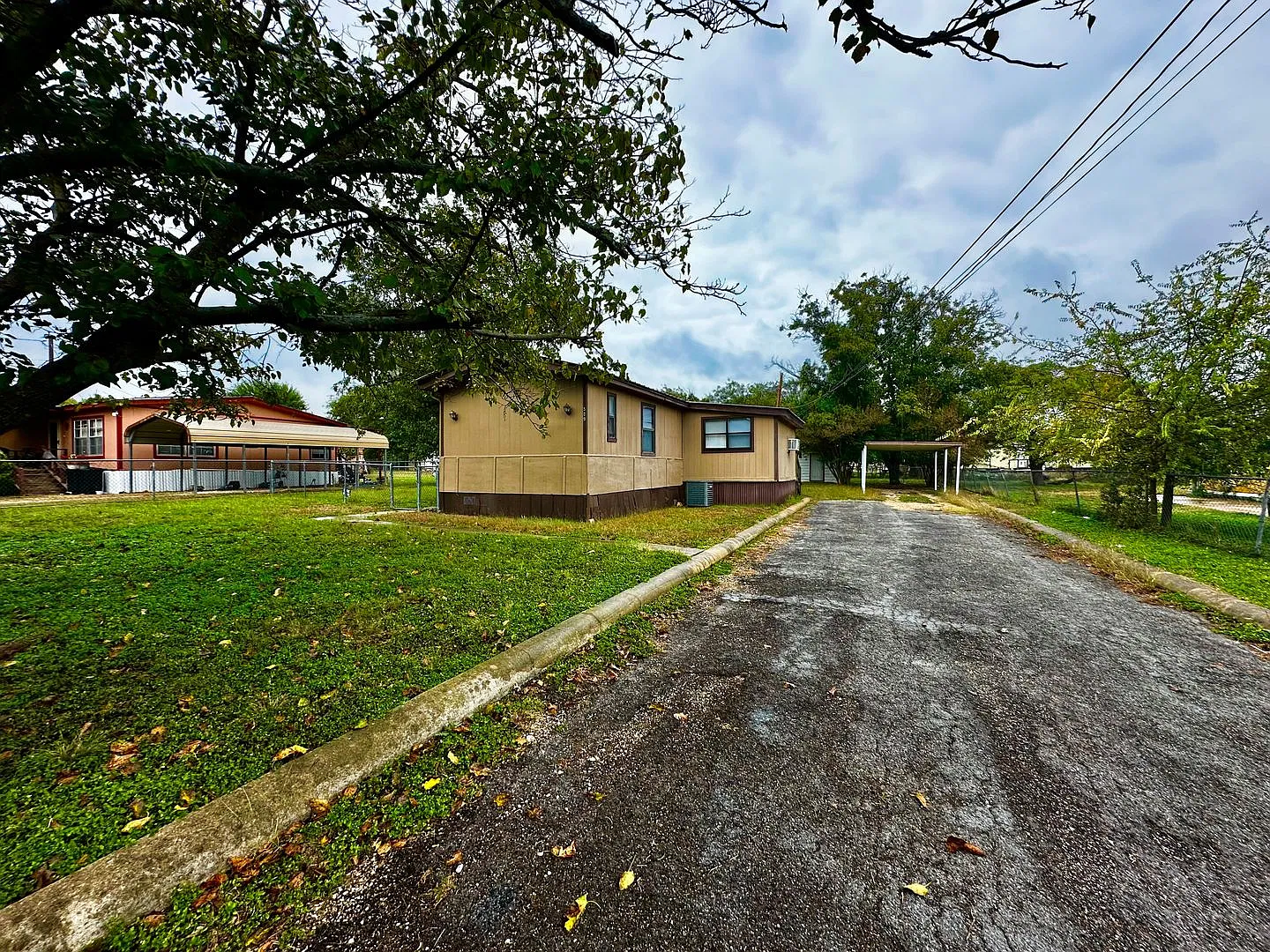 3/3 Mobile Home — Photo 2