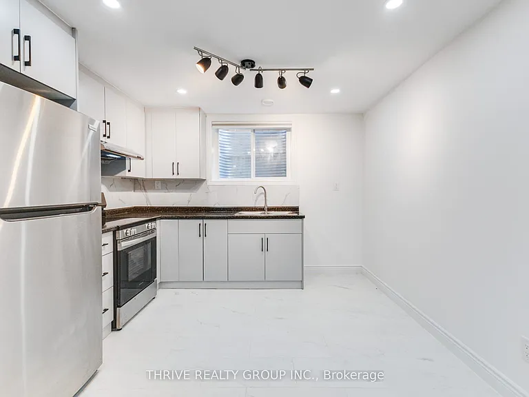 2043 Cedarpark Dr #LOWER — Photo 6