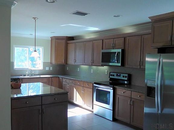 4th image of 38 Cooper Ln